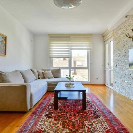 Lux Apartman Sofia Apartment Sveti Stefan Bagian luar foto