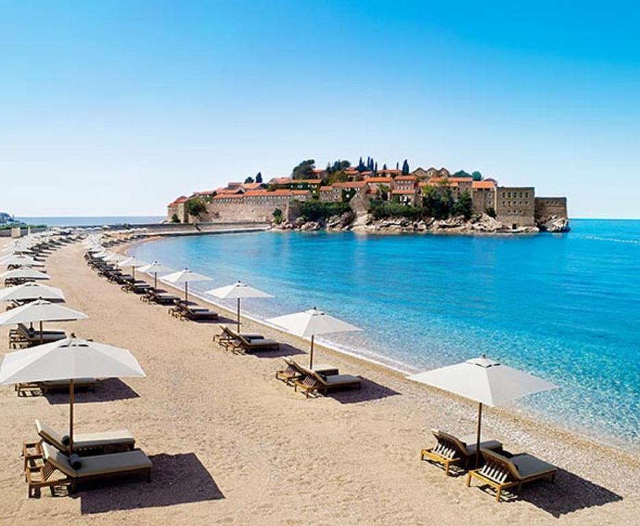 Lux Apartman Sofia Apartment Sveti Stefan Bagian luar foto