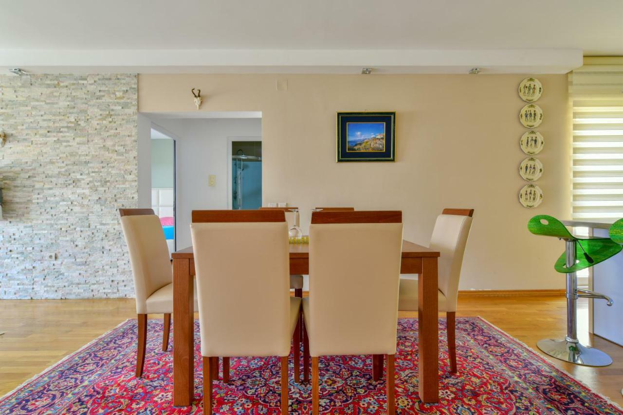 Lux Apartman Sofia Apartment Sveti Stefan Bagian luar foto