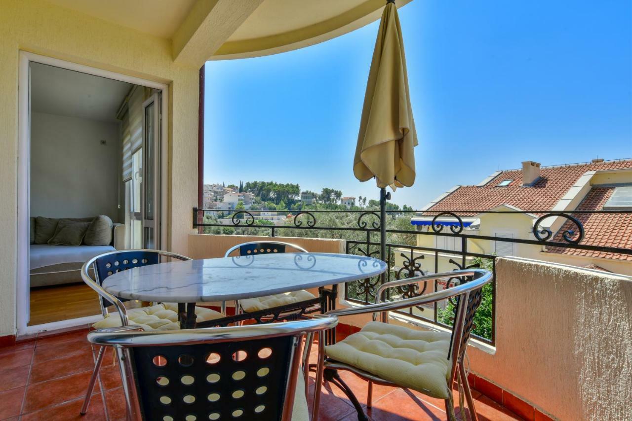 Lux Apartman Sofia Apartment Sveti Stefan Bagian luar foto